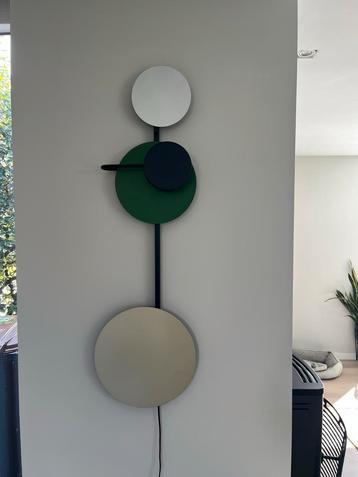 Moderne Wandlamp beschikbaar voor biedingen