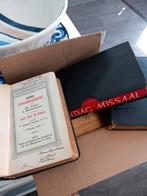 4 kerkboeken en een missaal, Antiek en Kunst, Ophalen of Verzenden