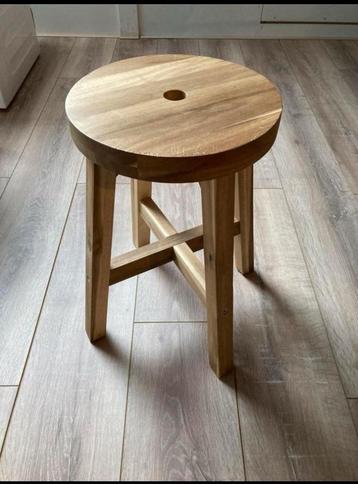 Houten kruk ikea Skogsta beschikbaar voor biedingen