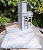 Dioramabase - hoek kapotgeschoten huis / gebouw - resin 1/35, Verzenden, Zo goed als nieuw, 1:35 tot 1:50, Diorama