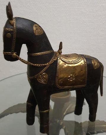 Bronzen beeld paard antiek uniek brons met hout sculptuur  beschikbaar voor biedingen
