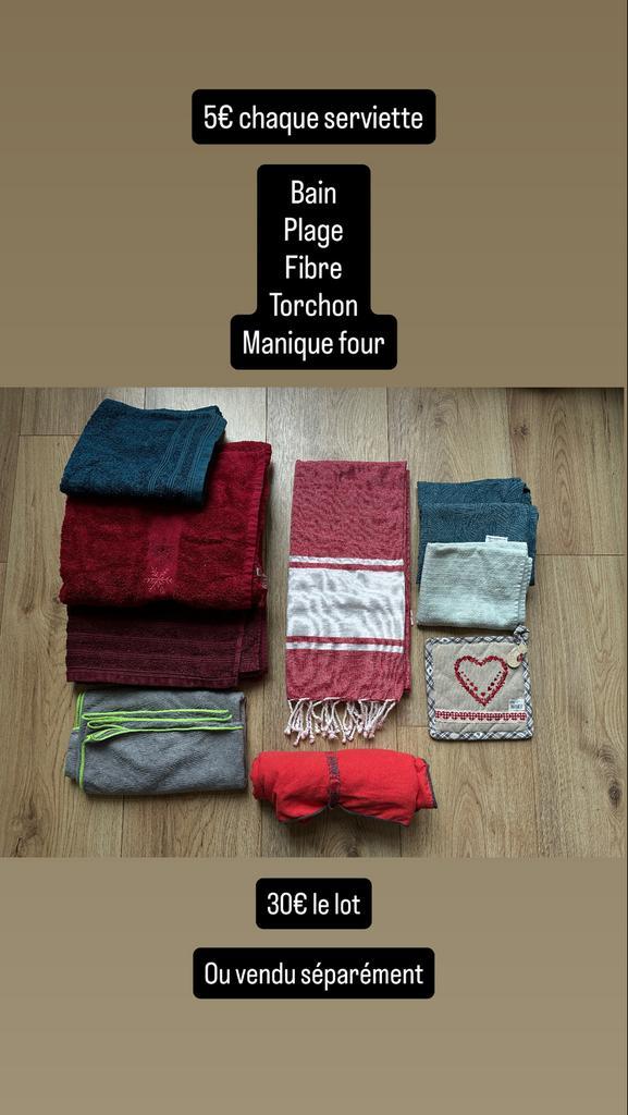 Handdoeken, Huis en Inrichting, Badkamer | Badtextiel en Accessoires, Gebruikt, Handdoek, Blauw, Ophalen