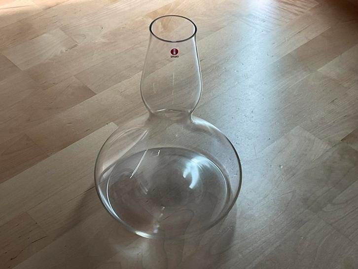 Iittala, Finland: decanter 'Essence Plus' Alfredo Häberli, Antiek en Kunst, Antiek | Glas en Kristal, Ophalen of Verzenden
