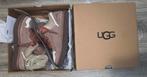 Ugg sneakers, Ophalen of Verzenden, Zo goed als nieuw, Sneakers of Gympen