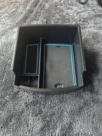 Inzet bakje middenconsole Hyundai Kona zwart met blauwe lijn, Ophalen of Verzenden, Zo goed als nieuw