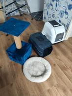 Kattenbak, reismand, mandje en krabpaal., Ophalen of Verzenden