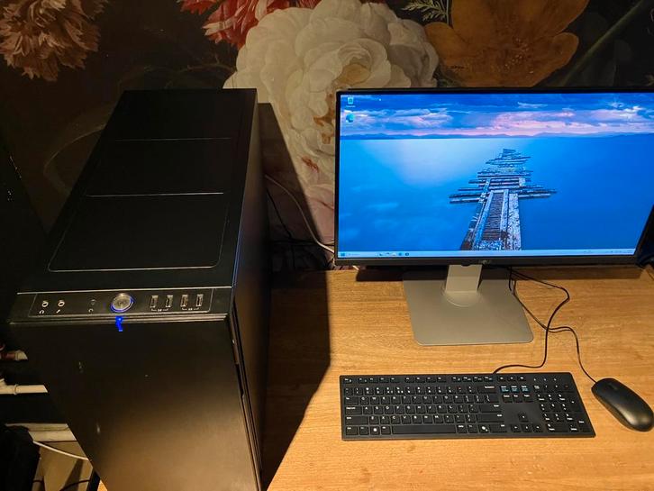 Intel i5 NVidia (game)desktop + Dell U2515H beeldscherm, Computers en Software, Desktop Pc's, Zo goed als nieuw, 2 tot 3 Ghz, SSD