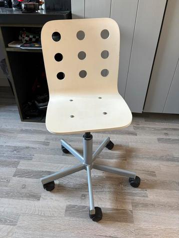 Ikea witte kinderbureaustoel beschikbaar voor biedingen