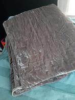 Fluwelen Sprei Taupe, Huis en Inrichting, Verzenden, Zo goed als nieuw