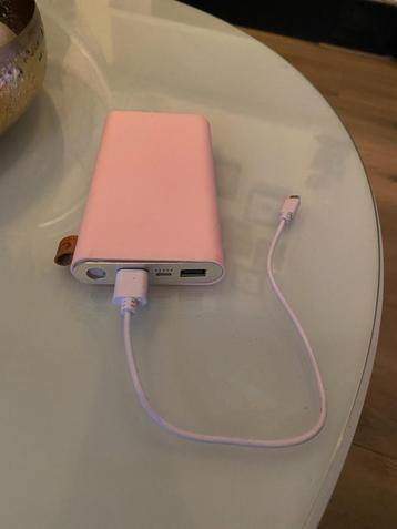 Powerbank in perfecte staat beschikbaar voor biedingen