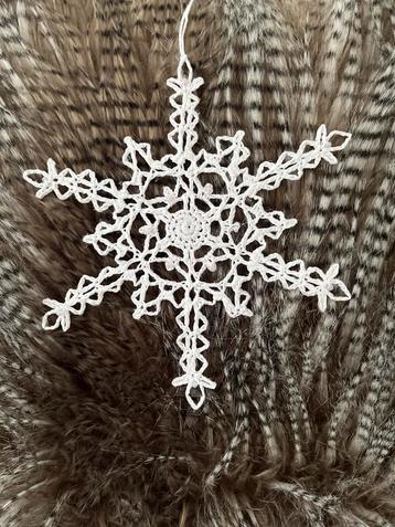 Handgemaakte Sneeuwvlokje - Kerstdecoratie beschikbaar voor biedingen
