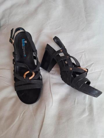 Timberland zwarte sandalen met hak maat 38 beschikbaar voor biedingen