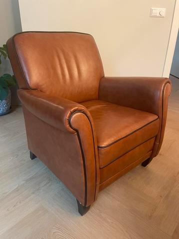 Lederen vintage fauteuil, cognac kleur. beschikbaar voor biedingen