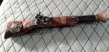 Antiek geweer/musket,  sier  beschikbaar voor biedingen