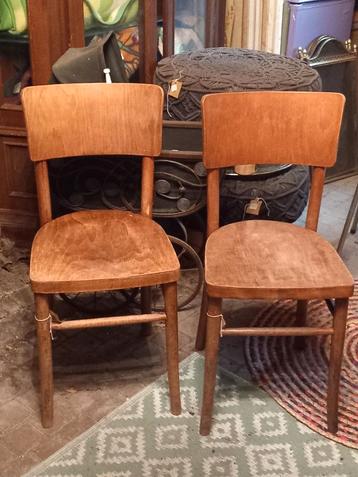 2 vintage houten stoeltjes beschikbaar voor biedingen