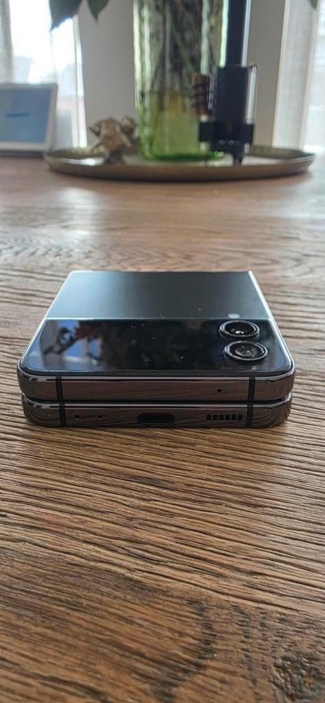 Samsung Galaxy Z Flip4, Telecommunicatie, Mobiele telefoons | Samsung, Zo goed als nieuw, Galaxy Z Flip, 256 GB, Zonder abonnement