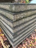 Gratis 60x60x6 betontegels 32 stuks donkere uitstraling, Tuin en Terras, Tegels en Klinkers, Ophalen, Zo goed als nieuw, Beton