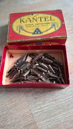 Doosje Kantel kroontjespennen marca brevetten gkb brocant, Antiek en Kunst, Ophalen of Verzenden
