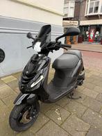 Piaggio Zip brom glans zwart 4t 45km 2017 SP full option, Ophalen, Maximaal 45 km/u, Zip, Zo goed als nieuw