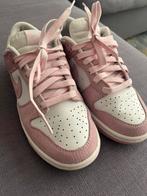 Nike low dunk 39, Ophalen of Verzenden, Zo goed als nieuw, Roze, Sneakers of Gympen