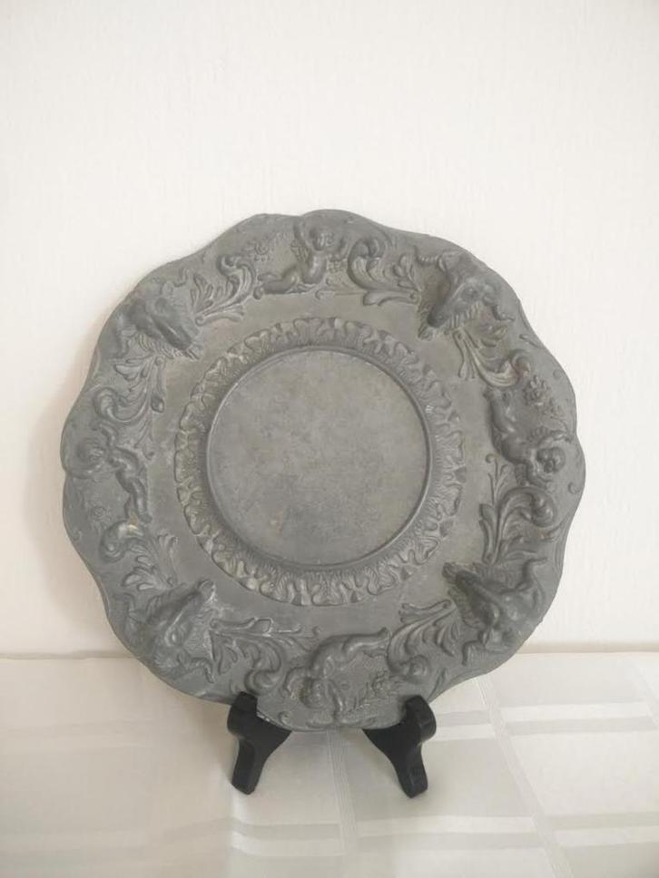 Prachtig Italiaans tinnen bord voor karaffen Peltrato 90%, Antiek en Kunst, Antiek | Tin, Ophalen of Verzenden