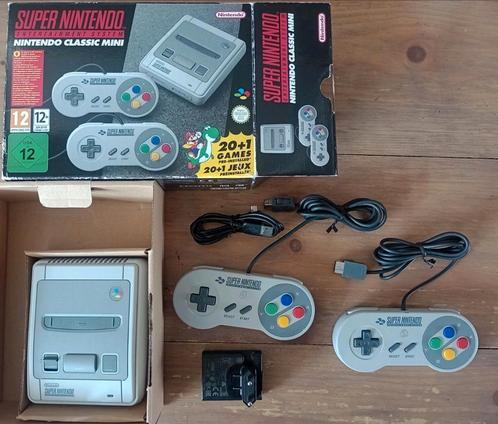 Super NES Classic Mini console + controllers (SNES in doos), Spelcomputers en Games, Spelcomputers | Nintendo Super NES, Gebruikt