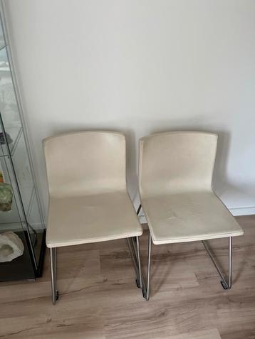 2 Ikea Bernadette leren eetkamerstoelen beschikbaar voor biedingen