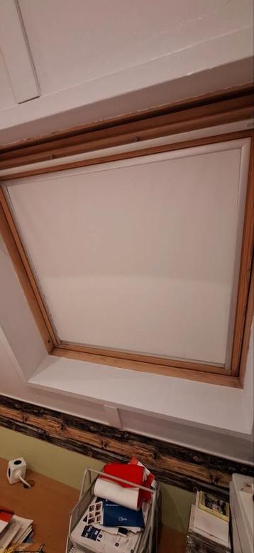 Velux verduisterend rolgordijn GGL S06 beschikbaar voor biedingen