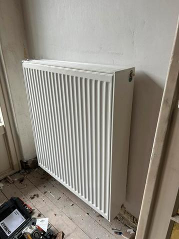 Brugman Radiator 80 x 90 en 100 x 40 ( Kachel / wit ) beschikbaar voor biedingen