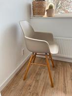 Zuiver kuipstoeltje met armleuningen, Ophalen, Zo goed als nieuw, Overige kleuren, Eén