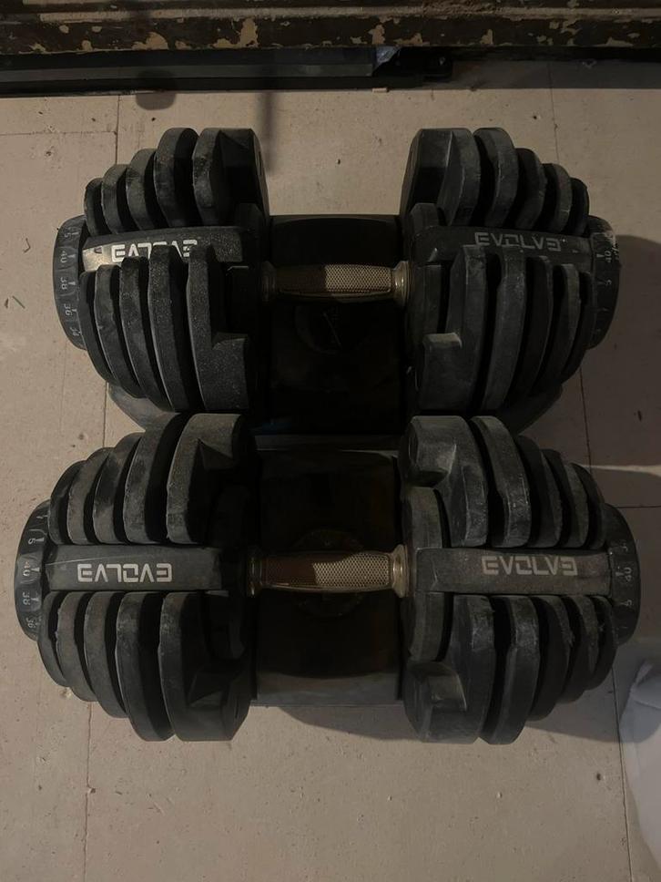 Set verstelbare dumbbells van Evolve, Sport en Fitness, Fitnessmaterialen, Zo goed als nieuw, Dumbbell, Armen, Ophalen