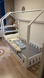 Montessori bed, Kinderen en Baby's, Kinderkamer | Bedden, Ophalen, 85 tot 100 cm, Zo goed als nieuw, Matras