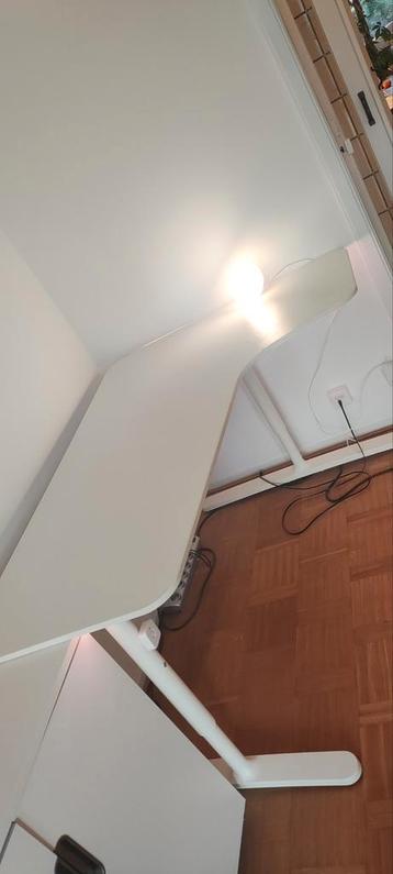 Ikea Bureau - Wit - Goede Staat - RGB led strip modificatie