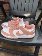 Nike dunk low Rose Whisper 38,5, Kleding | Dames, Schoenen, Nike, Nieuw, Ophalen of Verzenden, Sneakers of Gympen