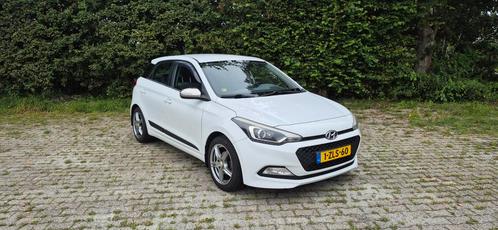 Hyundai i20 1.2 I 5-DRS 2015 Wit, Auto's, Hyundai, Particulier, i20, Airbags, Airconditioning, Alarm, Bluetooth, Bochtverlichting