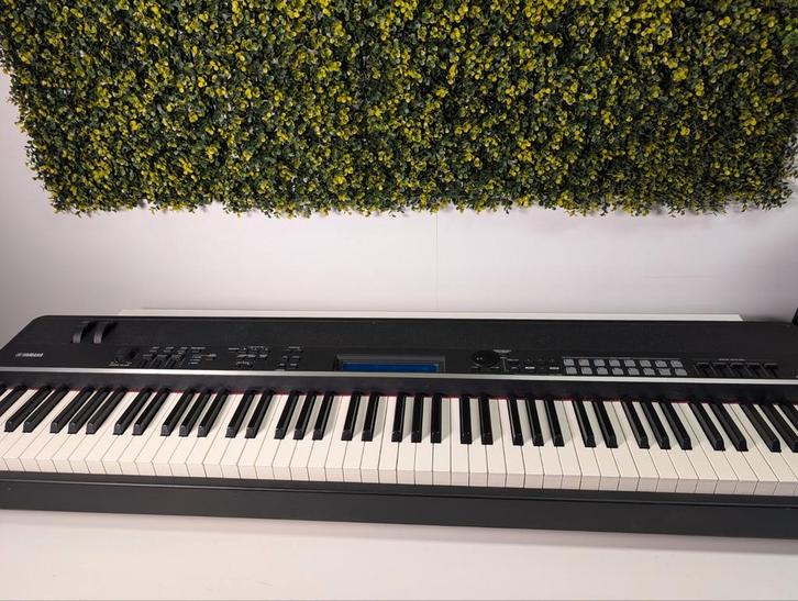 Prosq Music | Tweedehands Yamaha CP4 Stage Piano - Topstaat!, Muziek en Instrumenten, Piano's, Zo goed als nieuw, Zwart, Ophalen of Verzenden