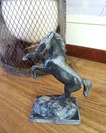 Prachtig paard, Russian Stempe Foundry. Gietijzer beschikbaar voor biedingen