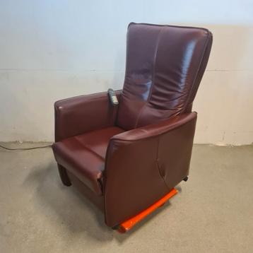 Sta op stoel / opsta stoel bordeaux rood leer beschikbaar voor biedingen