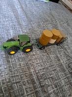 John deere met balen kar en balen van het merk siku, Hobby en Vrije tijd, Ophalen of Verzenden, Zo goed als nieuw, Tractor of Landbouw