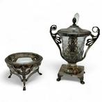 Mosterdpot en zoutschaaltje, beide met zilveren montuur, Antiek en Kunst, Antiek | Goud en Zilver, Ophalen of Verzenden, Zilver