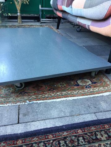 Decoratie tafel plank op wielen speeltafel speelgoed plank beschikbaar voor biedingen