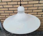 vintage 'heksenhoed' hanglamp van wit metaal, Gebruikt, Retro vintage industrieel scandinavisch, Ophalen of Verzenden, Metaal