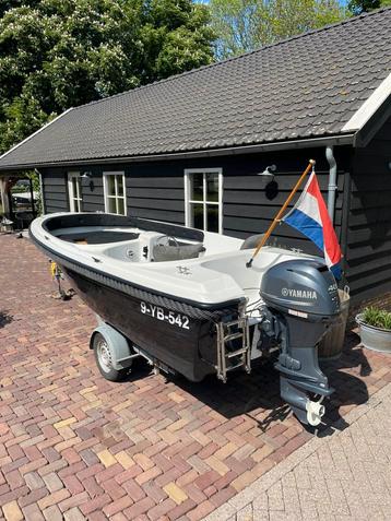 Snelvarende Sloep 550 40 pk 4 takt met trailer beschikbaar voor biedingen