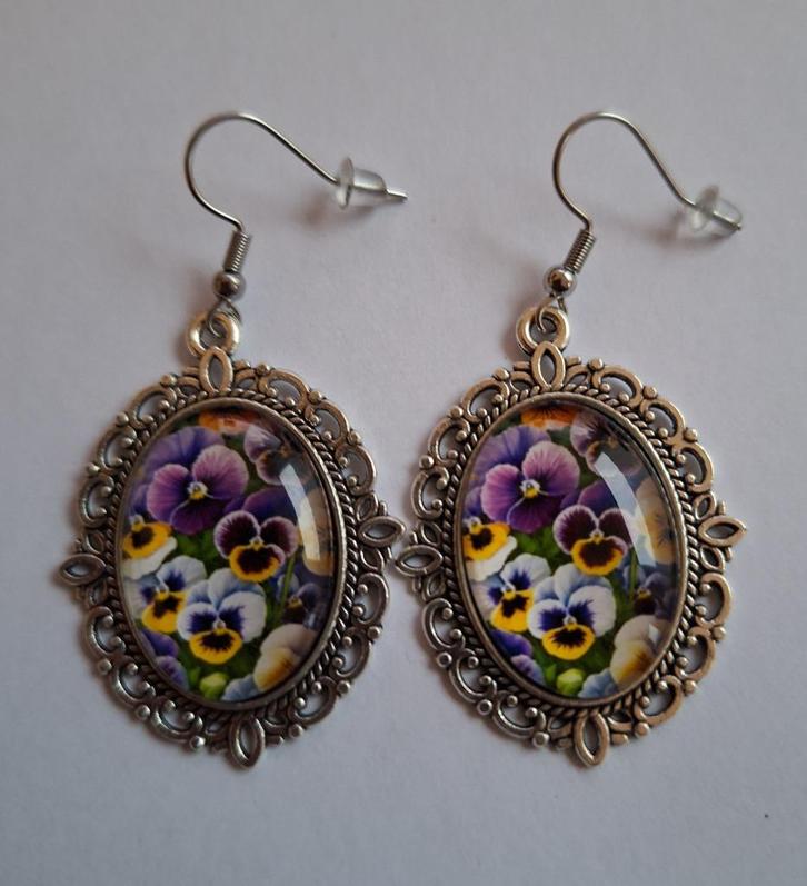 Viooltjes hang oorbellen, Sieraden, Tassen en Uiterlijk, Oorbellen, Nieuw, Hangers, Overige materialen, Zilver, Ophalen of Verzenden