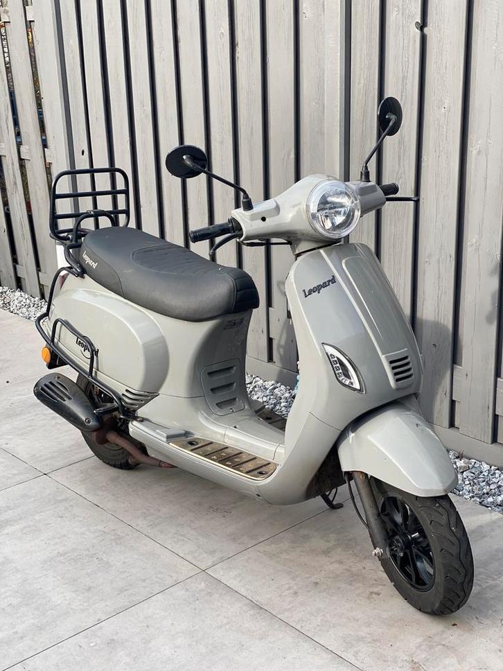 Leopard Forza Scooter 2020, Fietsen en Brommers, Scooters | Overige merken, Zo goed als nieuw, Maximaal 25 km/u, Benzine, Ophalen of Verzenden
