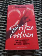 Grijze Wolven - Stella Braam, Boeken, Gelezen, Europa, Ophalen of Verzenden, Stella Braam