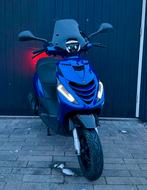 Piaggio Zip | Full Option | Nieuwstaat | Snor, Fietsen en Brommers, Scooters | Piaggio, Ophalen, Zip, Zo goed als nieuw, Benzine