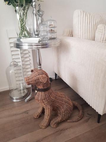Riviera maison  rattan hond  beschikbaar voor biedingen
