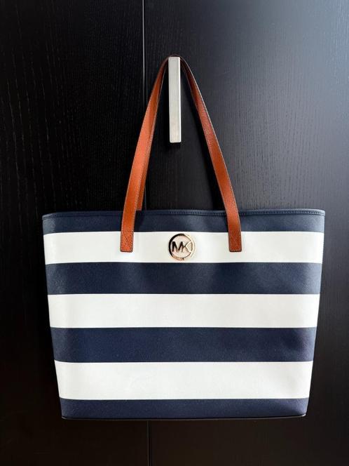 Originele Michael Kors tas in het wit & navy blue, als nieuw, Sieraden, Tassen en Uiterlijk, Tassen | Schoudertassen, Zo goed als nieuw