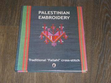 PALESTINIAN EMBROIDERY  Traditional "Fallahi" cross-stitch beschikbaar voor biedingen